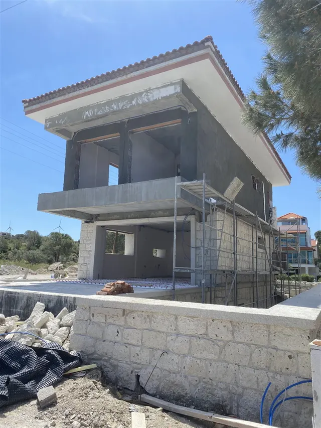 Yeşilkaya Taş Villası dış cephe sıva ve çatı kiremidi aşaması