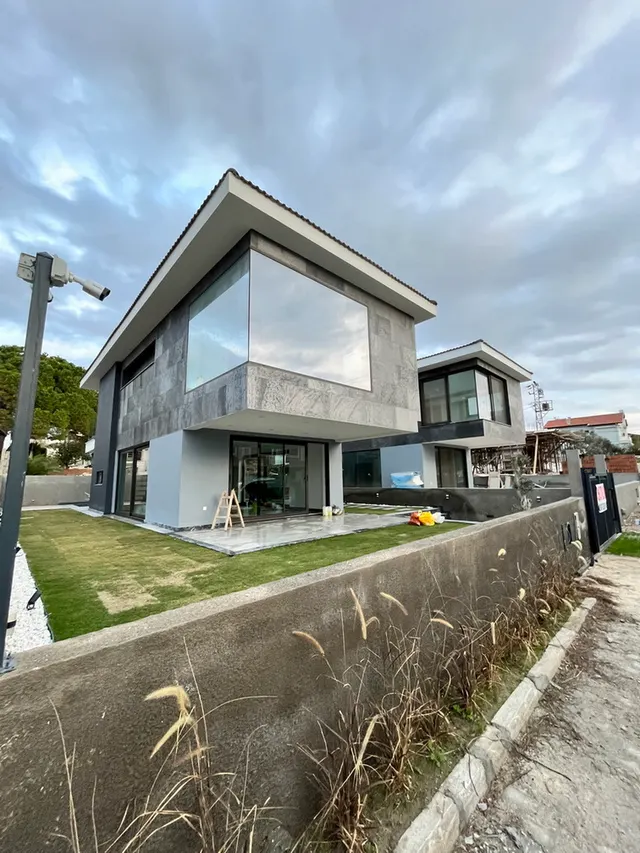Bahçelievler 3017 cam köşe balkon detayı yakın çekim