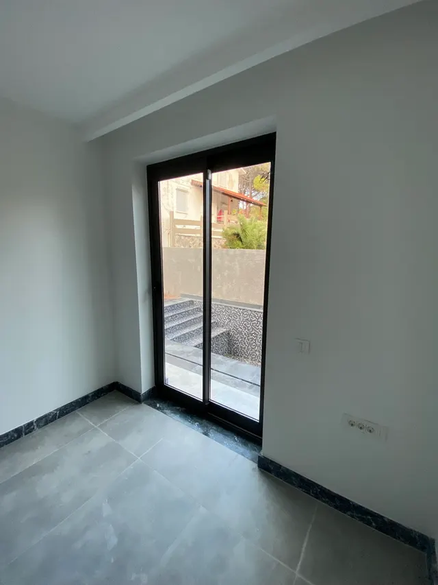 Bahçelievler 3017 iç mekan cam köşeden deniz manzarası