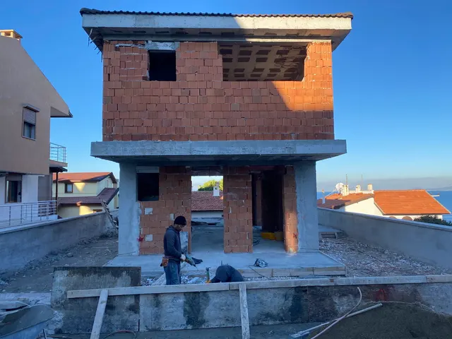 Karakaş Villası kaba yapı briket duvar örgüsü inşaatı