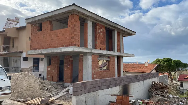 Karakaş Villası kaba yapı tuğla duvar örgüsü ve kolon sistemi