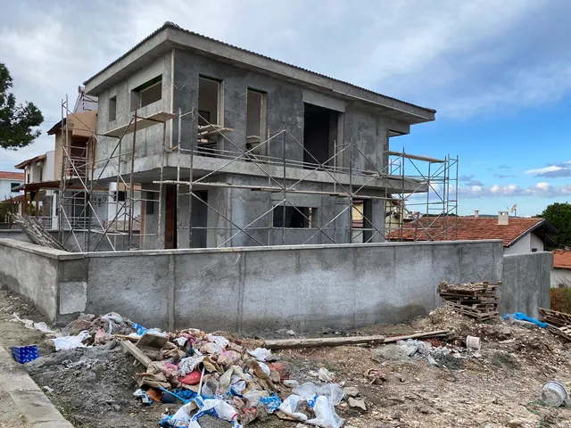 Karakaş Villası kaba yapı dış cephe sıva ve iskele çalışması