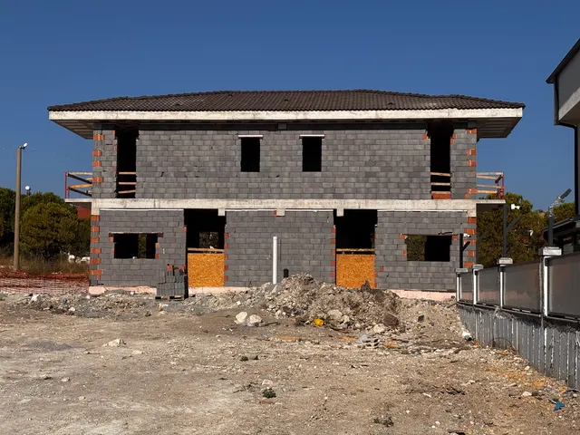 Bahçelievler 3526 villa dış cephe kaba yapı görünümü